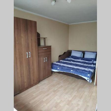 Small Apartment For 2 Kyiv Exterior foto