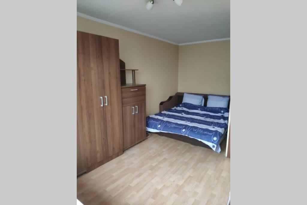 Small Apartment For 2 Kyiv Exterior foto